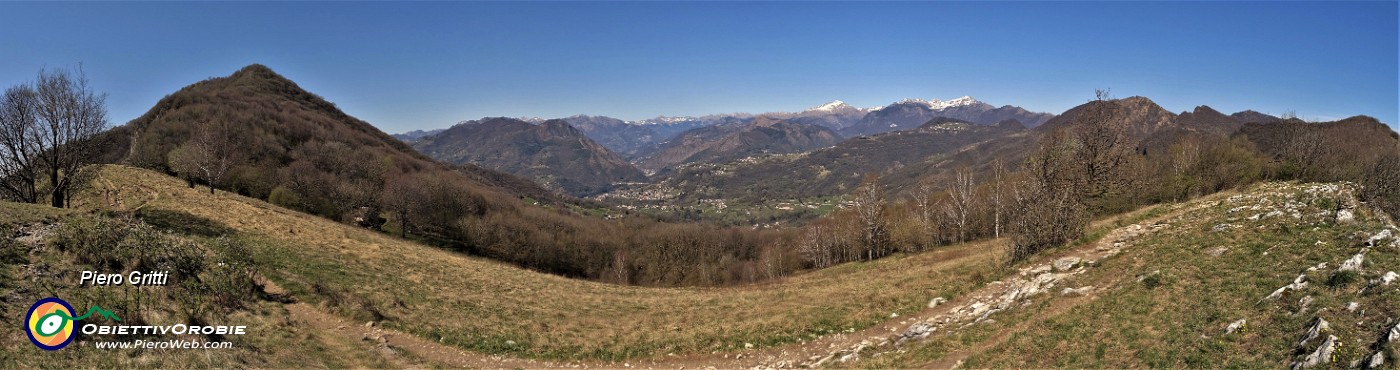 78 Alle radure prative del Canto Basso (900 m).jpg